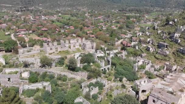 Vue sur drone ville fantôme grecque mondialement célèbre Kayakoy près Olludeniz Fethiye Turquie — Video