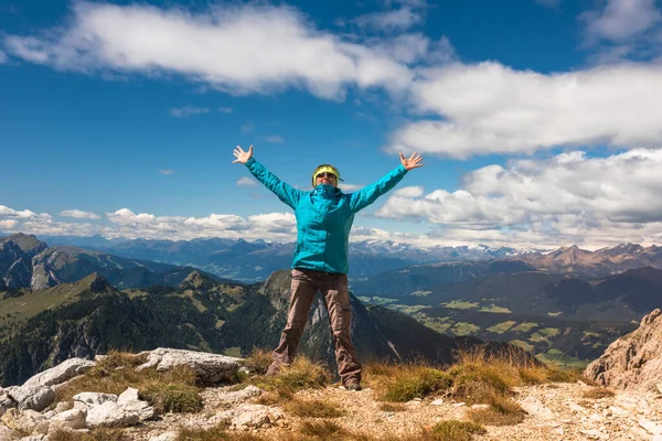 Mujer Del Deporte Éxito Las Montañas Concepto Motivación Movimiento Inspiración — Foto de Stock