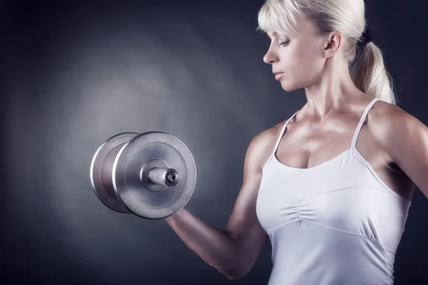 Young athletic woman — Stock Photo, Image