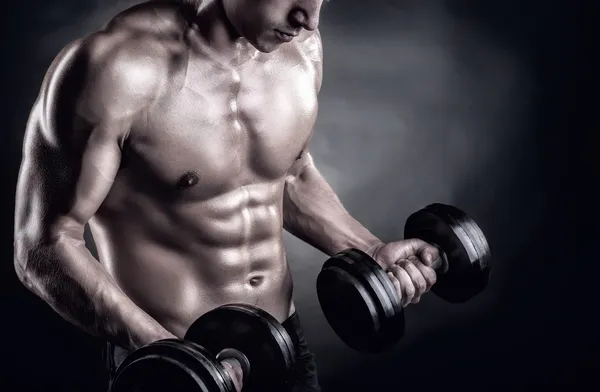 Man lifting weights — Stock Photo, Image