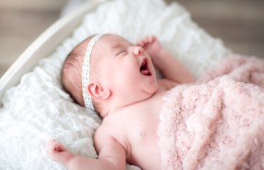 Bebe nina