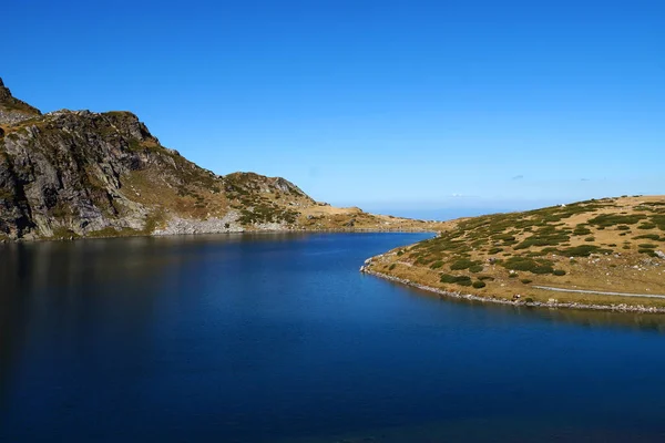 Lago Azul Nas Montanhas Rila Bulgária Luz Sol — Fotografia de Stock