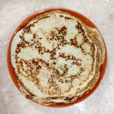 Tabakta krep, üst manzara, kare fotoğraf..