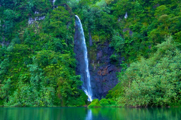 Cachoeira — Fotografia de Stock