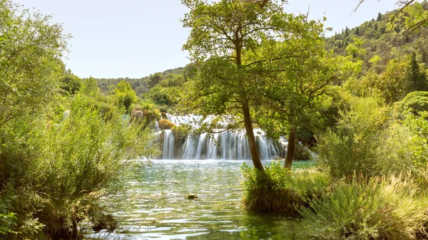 Vízesések Krka Nemzeti Park Horvátország Egy Fényes Nyári Napon — Stock Fotó