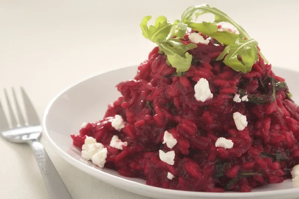 Beetroot and goat's cheese risotto — Stock Photo, Image