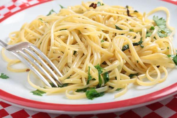 Pasta all'aglio e peperoncino — Foto Stock
