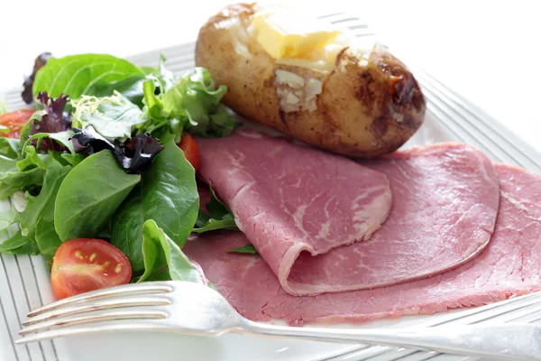 Corned beef salad — Stock Photo, Image