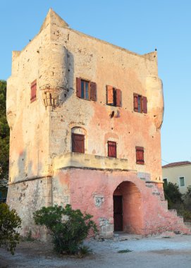 markellos Kulesi Aegina