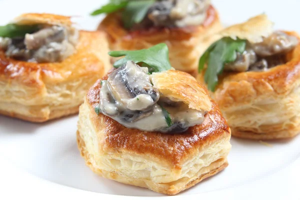 Házi készítésű gombás vol-au-vents — Stock Fotó