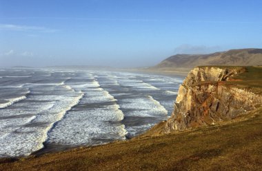 rhossili plajında sörf
