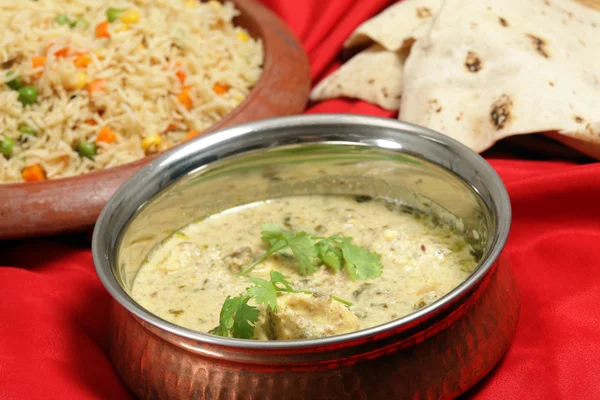 Fish curry with rice and chappatis — Stock Photo, Image