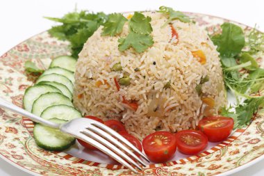 domates biryani ve çatal