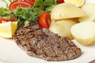 tavada dakika biftek yemek