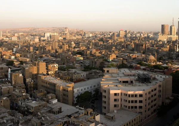 Cairo gezien van bovenaf bij zonsondergang — Stockfoto