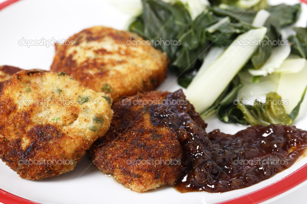 Fish cakes with onion marmalade