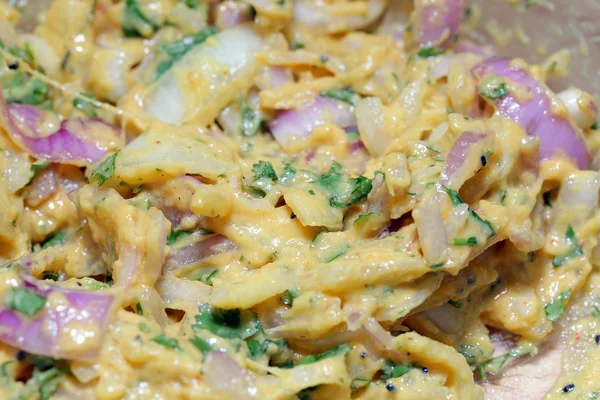 Onion bhaji batter — Stock Photo, Image