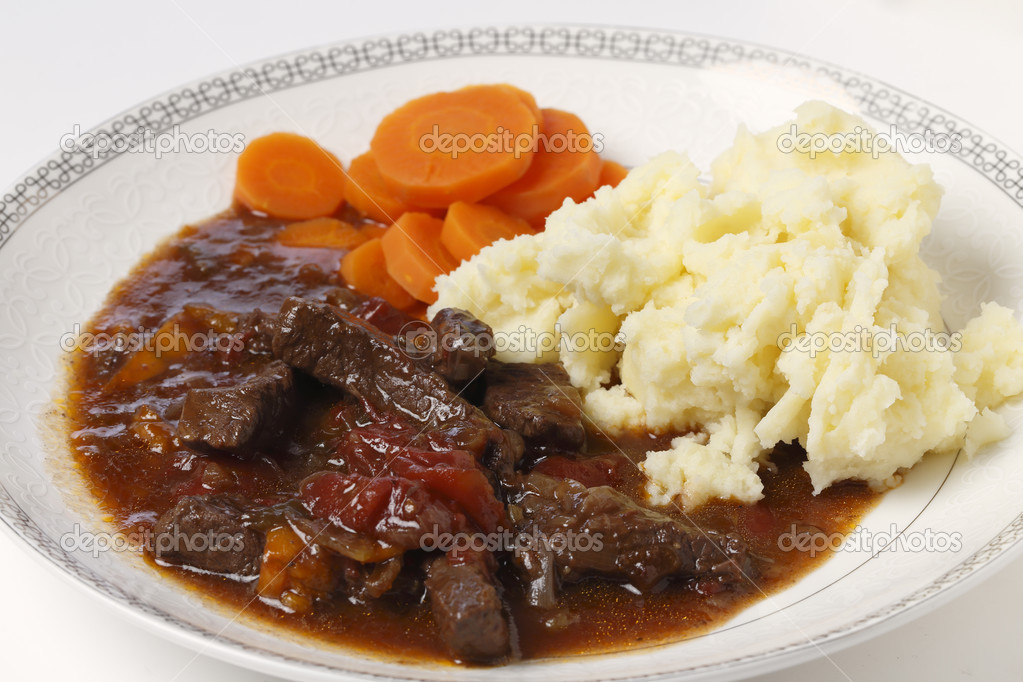 Beef and tomato stew meal