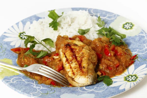 Grilled chicken in tomato sauce — Stock Photo, Image