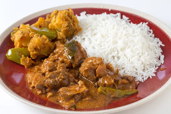 Chicken curry and veg with rice — Stock Photo, Image