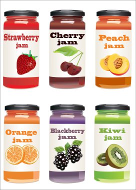 Meyve ve reçelli kavanozlardan.