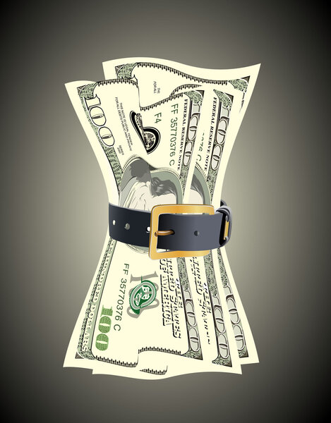 Долларовые купюры, сжатые кожаным ремнем
