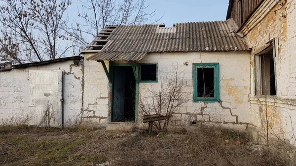 Abandonado Celeiro Rural Casa Tijolo Sem Janelas Portas — Fotografia de Stock
