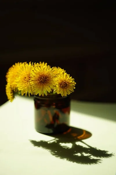 Yellow Dandelion Flowers Bouquet Green Sunny Table Black Background — Foto de Stock