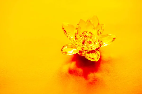 Crystal Lotus Yellow Table Manipura Chakra Symbol — Stockfoto