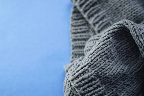 Cozy Gray Knitted Sweater Blue Table Copy Space Flatlay — Fotografia de Stock