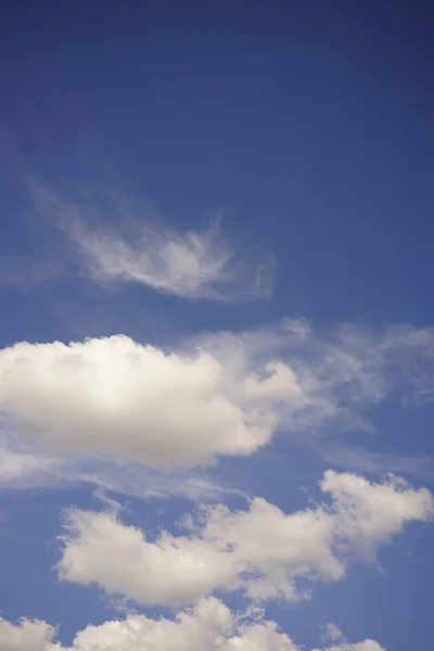 Summer Background Blue Sky White Fluffy Clouds — Φωτογραφία Αρχείου