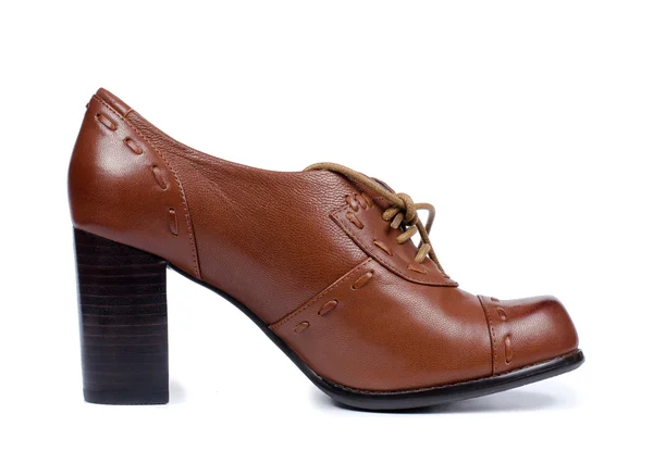 Klassieke bruinleren lady's schoen — Stockfoto