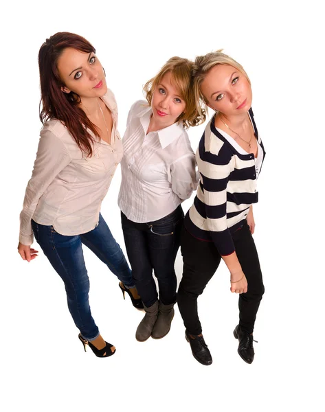 Tre trendiga kvinnliga vänner — Stockfoto