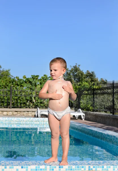 Chlapeček si svou letní dovolenou — Stock fotografie