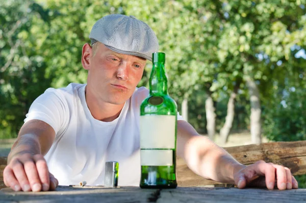 Man with a drinking problem — Stock Photo, Image