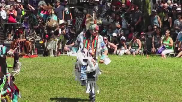 Native American Young Man Participating Dance Contest Kahnawake Pow Wow — Stock Video