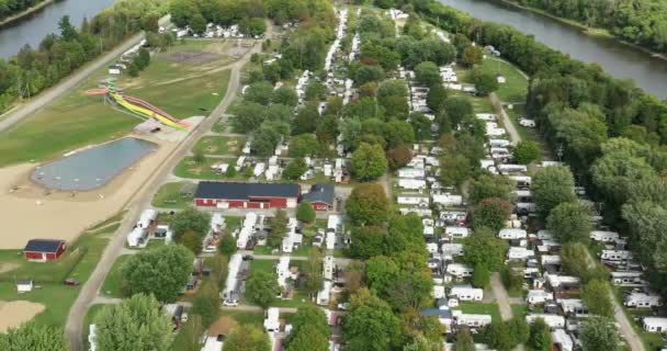 Flying High Camping Sainte Genevieve Batiscan Showing Campground River — Stock Video