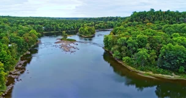 Flying Entrance Batiscan River Park — стоковое видео