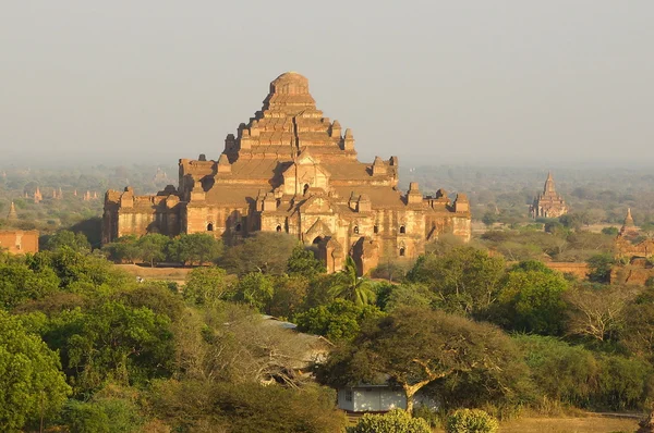 Gamle templer i Bagan, Myanmar – stockfoto