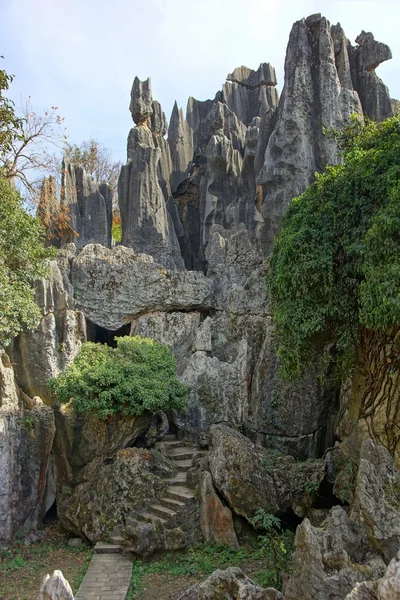 Forêt de pierre de Shilin à Kunming, Yunnan, Chine — Photo
