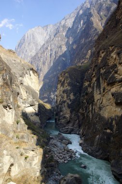 Kaplan sıçrayan Gorge yakınındaki lijiang, yunnan Eyaleti, Çin