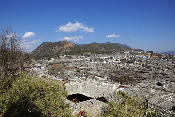 Gamla tak i lijiang gamla stadsdel, yunnan Kina Royaltyfria Stockfoton