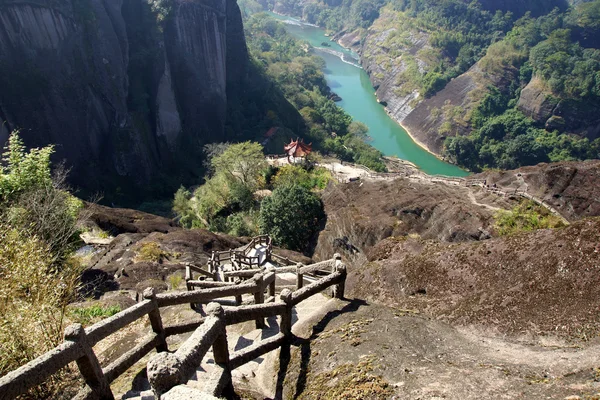 Canyon i Wuyishans berg, fujian-provinsen, Kina — Stockfoto