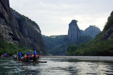 rafting Wuyishan dağlarda, Çin bambu