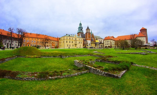 Catedral de Wawel en la colina de Wawel en Cracovia (Cracovia ) —  Fotos de Stock