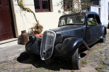 eski model araba colonia del sacramento sokak, uruguay