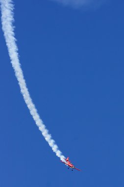 Krakow, Polonya - 29 Haziran: uçan akrobasi gösterisi malopolski piknik lotniczy (air Festivali),'zelazny grubu ve görüntü üzerinde 29 Haziran 2013 krakow