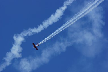Krakow, Polonya - 29 Haziran: uçan akrobasi gösterisi malopolski piknik lotniczy (air Festivali),'zelazny grubu ve görüntü üzerinde 29 Haziran 2013 krakow