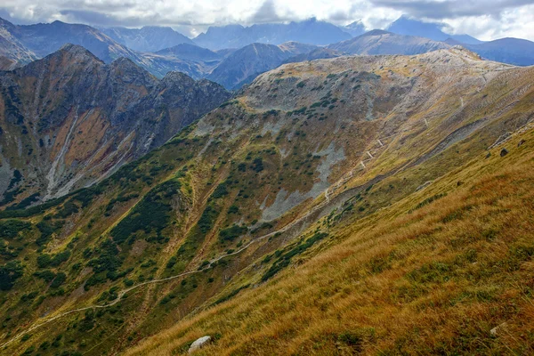 Kırmızı dağ zirveleri, Polonya tatras dağlar — Stok fotoğraf