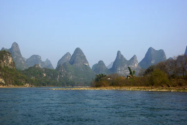 Yu lange rivierlandschap in yangshuo, guilin, guanxi province, china — Stockfoto